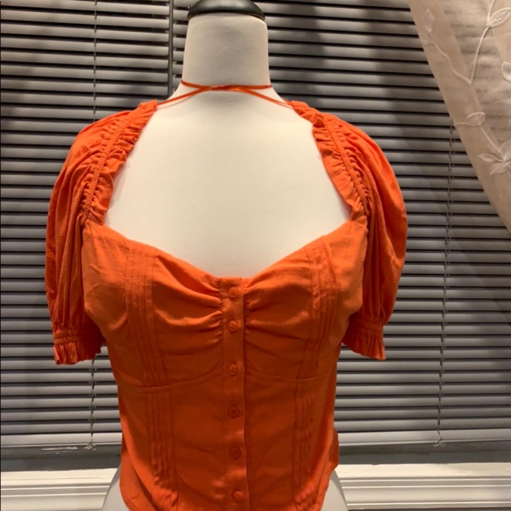 Cute Guess Spring / Summer Size Medium Top